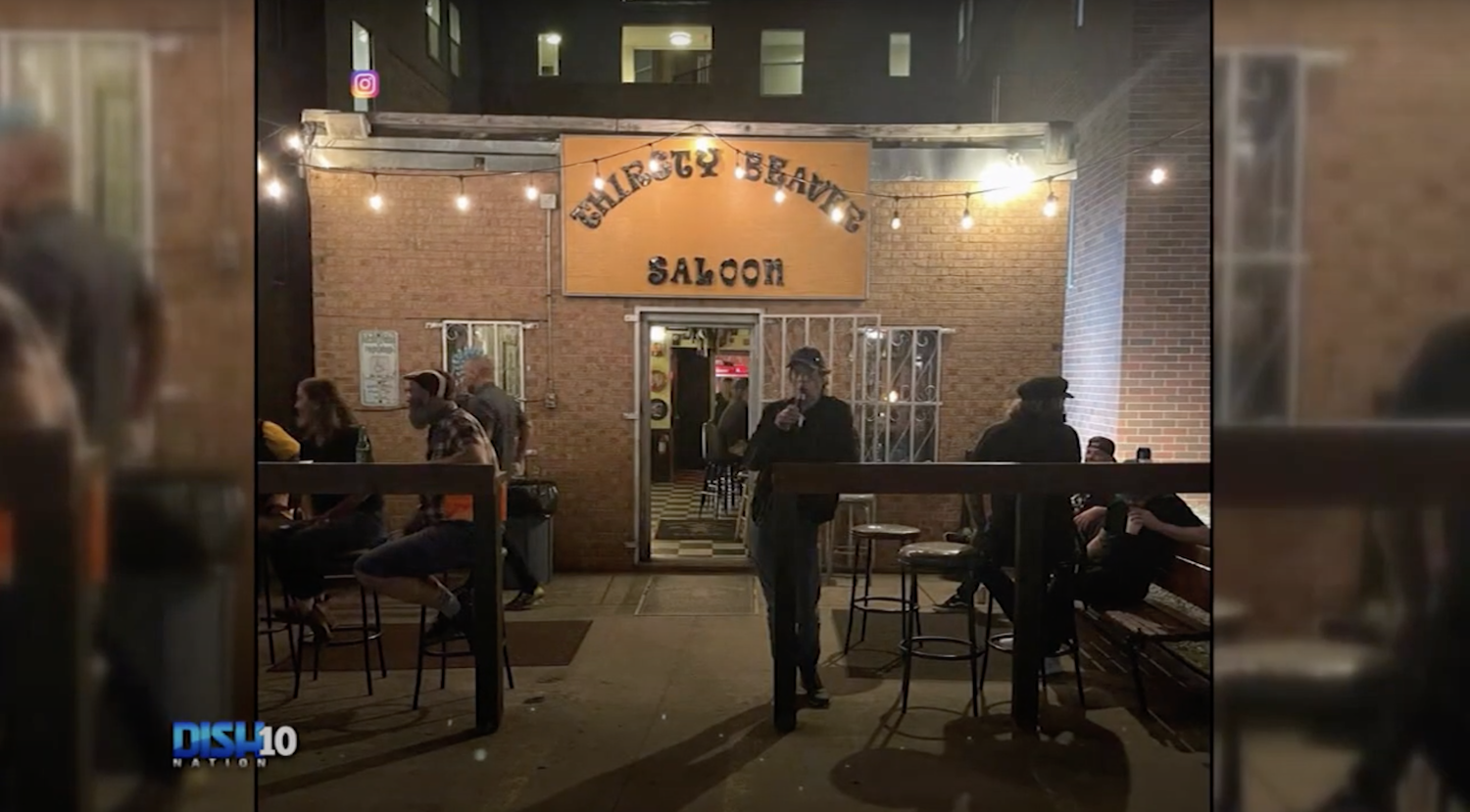 MICK JAGGER FLIES UNDER THE RADAR AT CHARLOTTE, NC, BAR ‘THIRSTY BEAVER